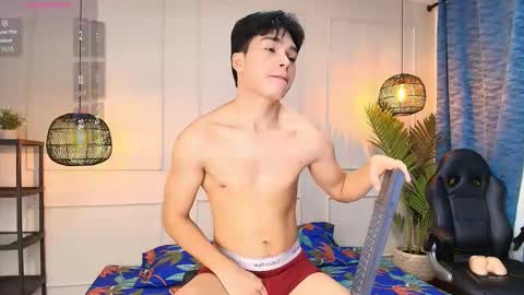 lUAN online show from November 11, 7:36 pm