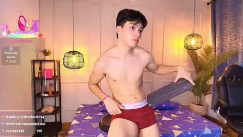 lUAN online show from January 31, 9:02 pm