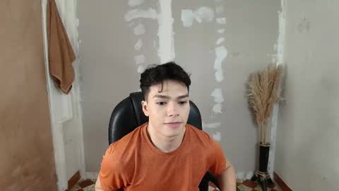Snapshot of luandy_ chatting on June 3, 12:08 pm lUAN online show from June 3, 12:08 pm
