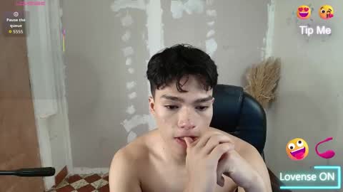 Snapshot of luandy_ chatting on June 3, 2:33 pm lUAN online show from June 3, 2:33 pm