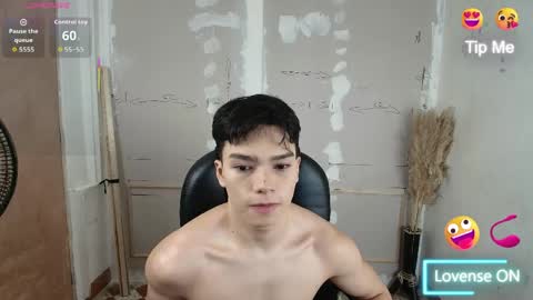 Snapshot of luandy_ chatting on June 5, 11:49 am lUAN online show from June 5, 11:49 am