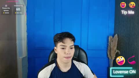 Snapshot of luandy_ chatting on June 9, 11:44 am lUAN online show from June 9, 11:44 am