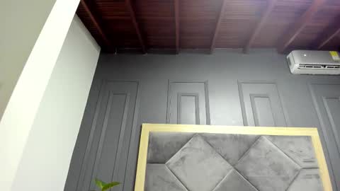 luca_morettii online show from November 2, 12:18 pm