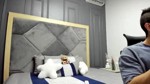 luca_morettii online show from November 19, 12:16 pm