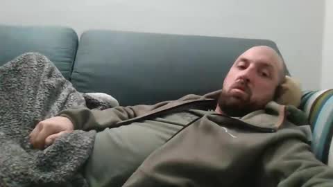 Snapshot of lucabeech88 chatting on December 3, 8:49 am Luca online show from December 3, 8:49 am