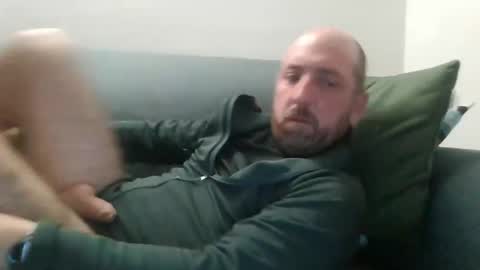 Snapshot of lucabeech88 chatting on December 1, 7:19 pm Luca online show from December 1, 7:19 pm