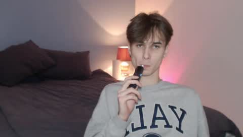 Snapshot of lucacharm chatting on January 15, 11:40 pm lucacharm online show from January 15, 11:40 pm