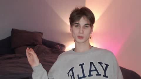 Snapshot of lucacharm chatting on January 18, 10:49 pm lucacharm online show from January 18, 10:49 pm