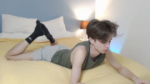 Snapshot of lucacharm chatting on February 25, 7:03 pm lucacharm online show from February 25, 7:03 pm