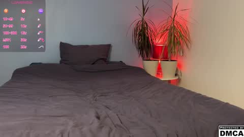 lucacharm online show from March 16, 3:49 pm