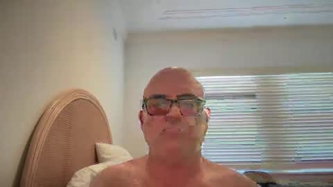 Snapshot of lucas10004 chatting on December 23, 2:35 am lucas10004 online show from December 23, 2:35 am