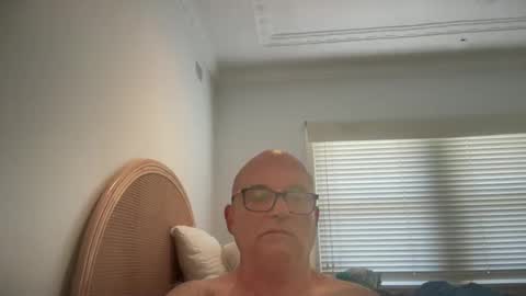 Snapshot of lucas10004 chatting on January 24, 3:32 am lucas10004 online show from January 24, 3:32 am