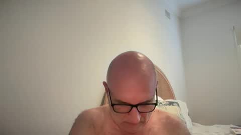 Snapshot of lucas10004 chatting on February 15, 5:19 am lucas10004 online show from February 15, 5:19 am