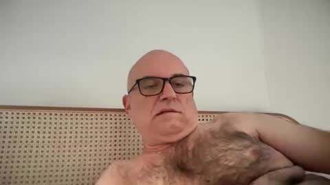 Snapshot of lucas10004 chatting on October 17, 1:53 am lucas10004 online show from October 17, 1:53 am