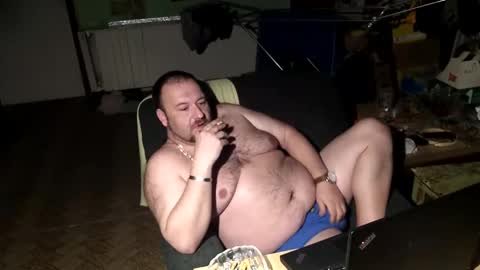 Snapshot of lucas84boy chatting on February 24, 4:47 pm lucas84boy online show from February 24, 4:47 pm