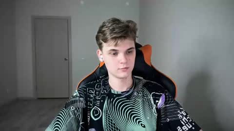 Snapshot of lucas_dany chatting on December 28, 8:47 pm Lucas Gill online show from December 28, 8:47 pm