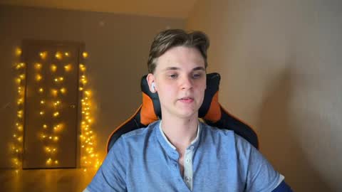 Snapshot of lucas_dany chatting on January 29, 3:22 am Lucas Gill online show from January 29, 3:22 am