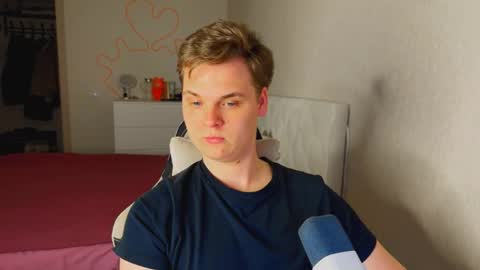 Lucas Gill online show from March 18, 1:53 am