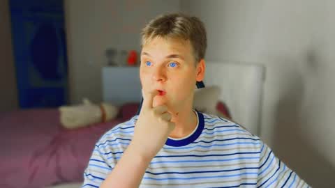 Snapshot of lucas_dany chatting on May 24, 10:15 pm Lucas Gill online show from May 24, 10:15 pm