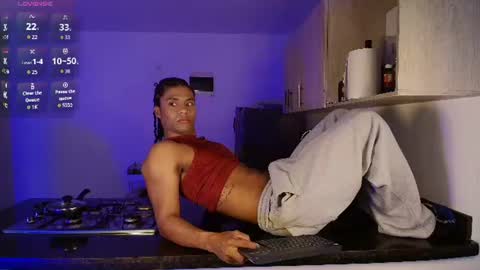 Snapshot of lucas_eevans07 chatting on June 12, 1:54 pm online show from June 12, 1:54 pm