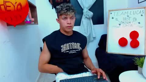 Lucas Luxx online show from November 28, 1:19 am