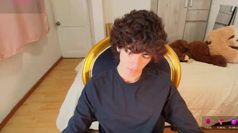 lucas_xo online show from November 22, 1:48 am