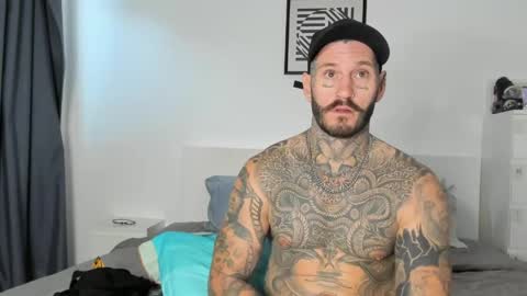 lucasexclusive online show from April 15, 10:22 am