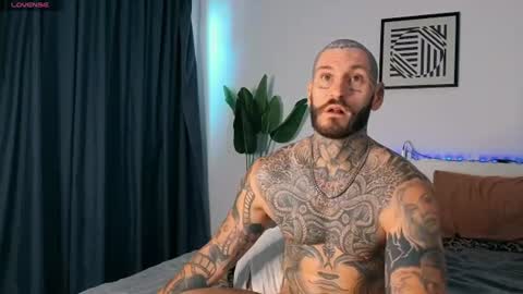 Snapshot of lucasexclusive chatting on June 12, 6:12 am lucasexclusive online show from June 12, 6:12 am