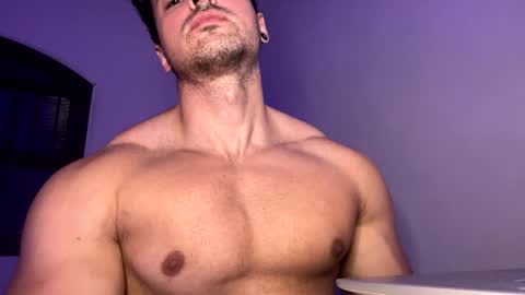 lucasfit24 online show from February 5, 11:39 pm