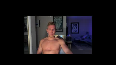 Snapshot of lucasjake chatting on May 9, 2:06 am Lucas Jake online show from May 9, 2:06 am