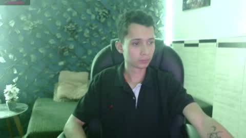 Snapshot of lucasssmith11 chatting on December 14, 11:26 am LucassSmith11 online show from December 14, 11:26 am