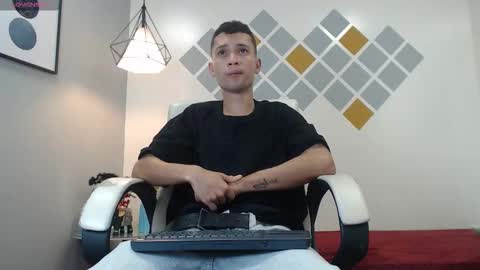 LucassSmith11 online show from January 17, 11:37 am