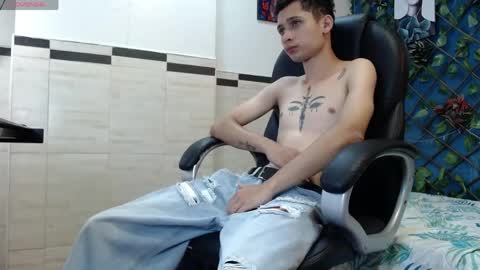 LucassSmith11 online show from May 2, 6:13 pm