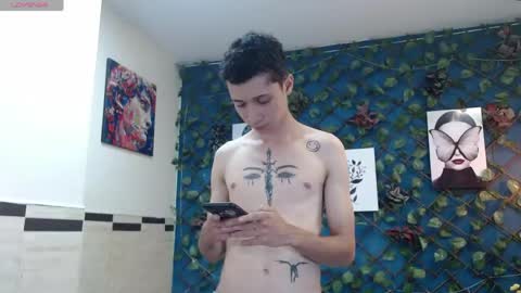 Snapshot of lucasssmith11 chatting on May 5, 8:39 pm LucassSmith11 online show from May 5, 8:39 pm