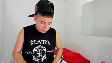 LUCAS TORREZ online show from February 12, 4:46 pm