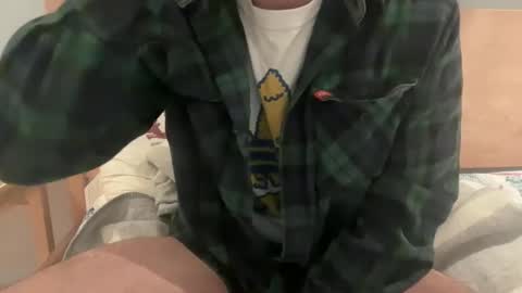 Snapshot of lucca_d123 chatting on November 17, 7:14 am lucca_d123 online show from November 17, 7:14 am