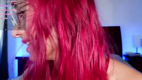 Snapshot of luccycollins_ chatting on June 15, 7:49 pm Luccy online show from June 15, 7:49 pm