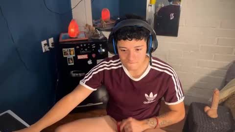 Felipe online show from February 18, 2:27 am