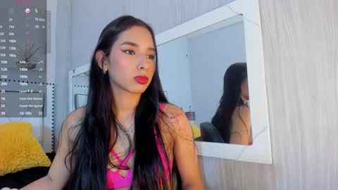 Snapshot of lucia_oregon chatting on January 13, 1:49 pm L U C I A online show from January 13, 1:49 pm