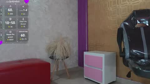 Snapshot of lucia_oregon chatting on July 19, 1:15 pm L U C I A online show from July 19, 1:15 pm