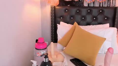 Lucia online show from October 27, 7:18 pm