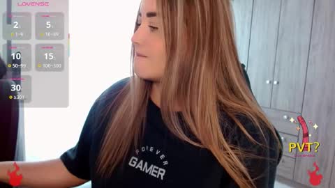 lucia star  online show from December 18, 7:09 pm