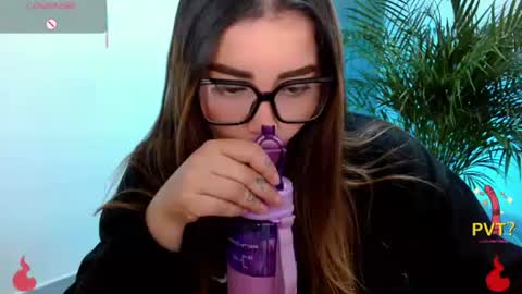 Snapshot of lucia_star_ chatting on June 18, 11:31 pm lucia star online show from June 18, 11:31 pm