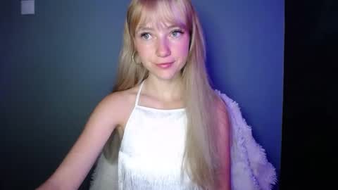 Lucy online show from September 12, 6:24 am