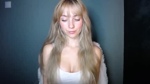 Lucy online show from November 7, 7:47 pm