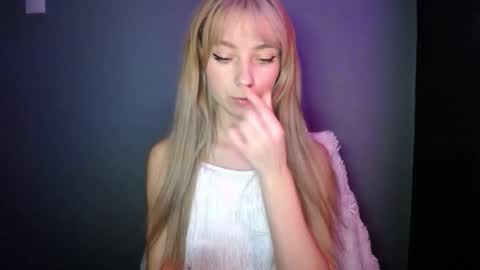 Lucy online show from November 28, 1:36 pm