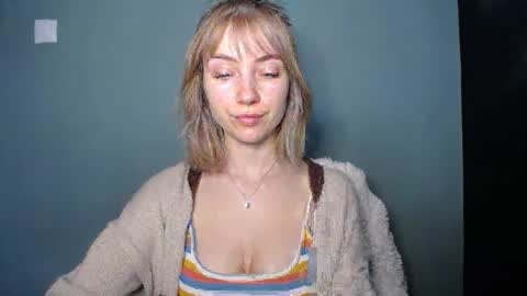 Lucy online show from February 20, 2:06 pm