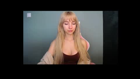 Lucy online show from April 28, 7:02 am