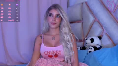 LuciaJhonnes online show from November 5, 11:05 pm