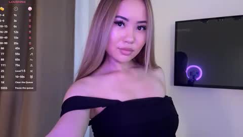 Kira online show from March 8, 12:09 pm